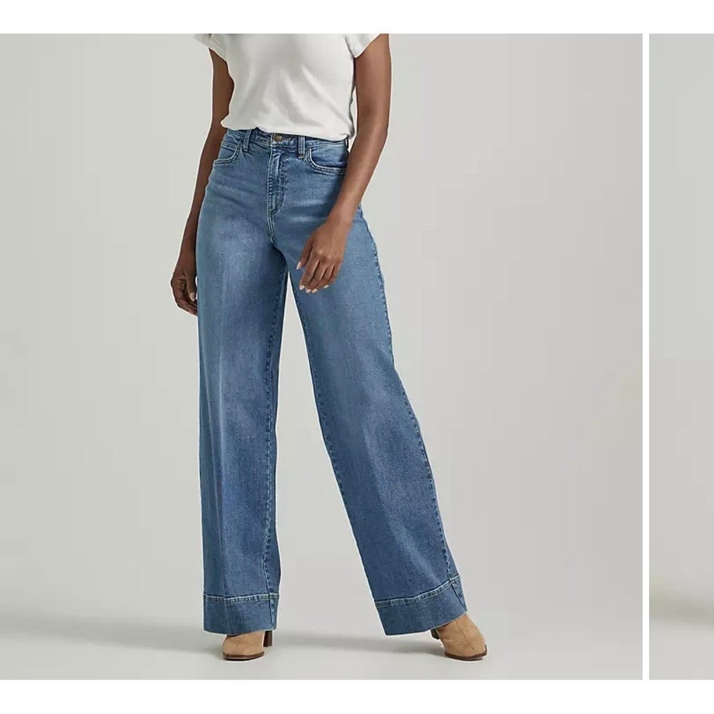 Lee High Rise Wide Leg Cuffed Jeans Women's Size 8 Long Light Wash Denim